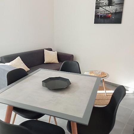 Chez Jean.Mi Apartment Millas Exterior foto